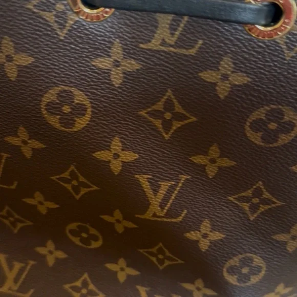 Louis Vuitton Classic Monogram Shoulder Bag - Picture 2 of 5